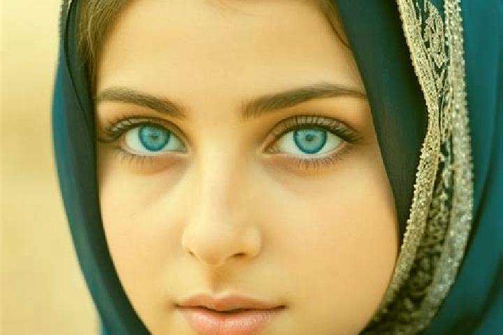 Eleanor, 21, a black blue-eyed middle eastern companion based in Coyah. Offering Erotic Massage, Tantra, Prostate Massage. Available for incall and outcall, ...