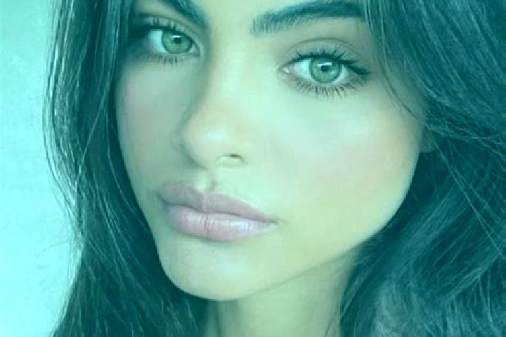 Eleanor, 21, a brunette grey-eyed indian companion based in Lais. Offering Girlfriend Experience, Domination, GFE. Available for incall and outcall, day and ...