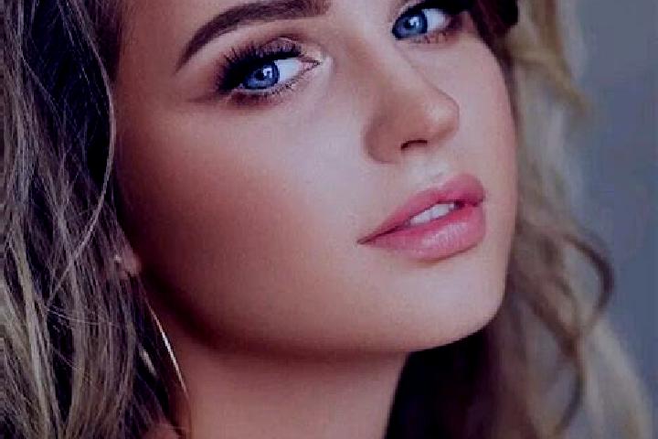 Eleanor, 21, a dark blonde blue-eyed middle eastern companion based in Gieboldehausen. Offering Roleplay, Prostate Massage, Tantra, GFE. Available for incall...