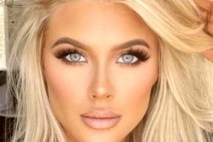 Eleanor, 21, a platinum blonde amber-eyed caucasian companion based in Badger. Offering Massage, Party Girl, Girlfriend Experience, Duos. Available for incal...