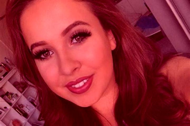 Eleanor, 21, a red grey-eyed mixed companion based in Richardson. Offering 69, Domination, Dinner Date. Available for incall and outcall, day and evening dates.