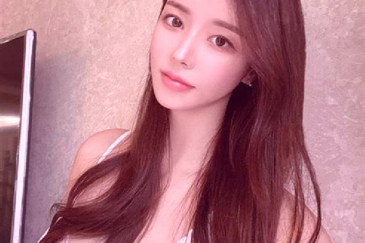 Eleanor, 21 — Escort in Jitian, China