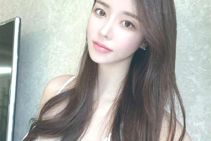 Eleanor, 21 — Escort in Luobuqiongzi, China