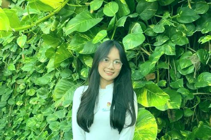 Eleanor, 21 — Escort in Ngoc Hien, Vietnam