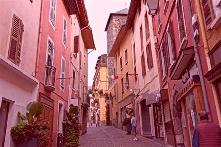 Eleanor, 21 — Escort in Villar Focchiardo, Italy