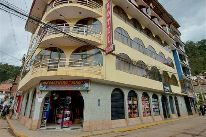 Eleanor, 21 — Escort in Yanama, Peru