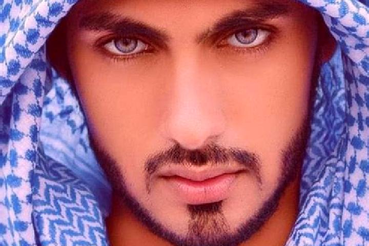 Eleanor, 22, a auburn blue-eyed middle eastern companion based in Maubert. Offering Domination, 69, Erotic Massage. Available for incall and outcall, day and...