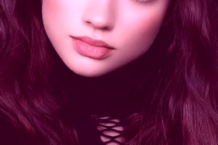 Eleanor, 22, a auburn dark-eyed european companion based in Ts khinvali. Offering GFE, Domination, Girlfriend Experience. Available for incall and outcall, d...