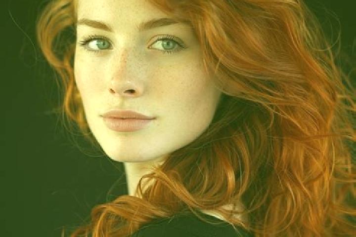 Eleanor, 22, a auburn green-eyed mediterranean companion based in Sector 4. Offering Erotic Massage, A-Level, Travel Companion, Striptease. Available for inc...
