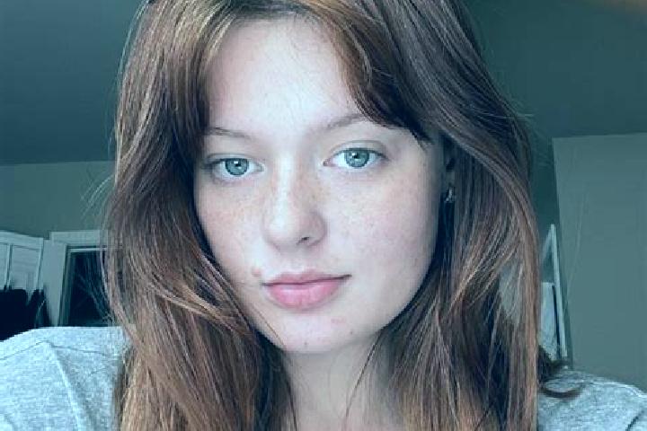 Eleanor, 22, a auburn grey-eyed middle eastern companion based in Hingoli. Offering Duos, A-Level, Prostate Massage. Available for incall and outcall, day an...