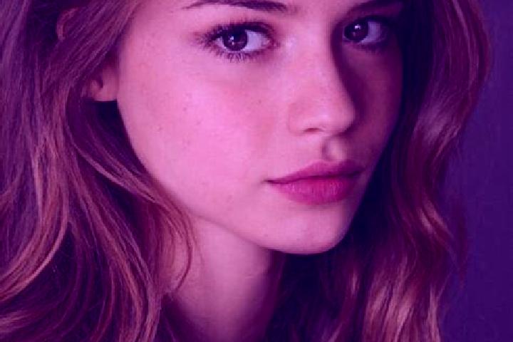 Eleanor, 22, a auburn hazel-eyed caucasian companion based in Tecka. Offering Tantra, Deep French Kissing, Massage, CIM. Available for incall and outcall, ov...