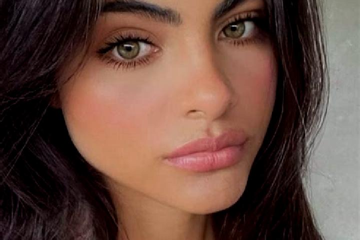 Eleanor, 22, a black green-eyed indian companion based in Vyprachtice. Offering Dinner Date, OWO, 69, Couples, Domination. Available for incall and outcall, ...