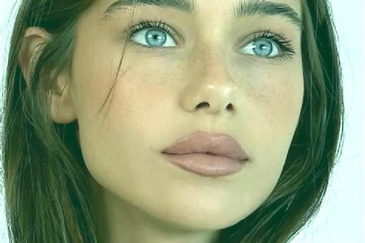 Eleanor, 22, a brunette brown-eyed ebony companion based in Karuyeh. Offering GFE, Travel Companion, Roleplay. Available for incall and outcall, overnight bo...