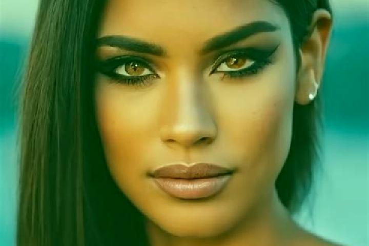 Eleanor, 22, a red grey-eyed latina companion based in Oidor. Offering CIM, Striptease, Fetish, Overnight. Available for incall and outcall, day and evening ...