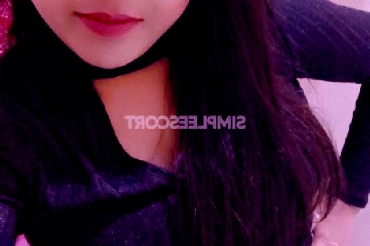 Eleanor, 22 — Escort in Balagunda, India