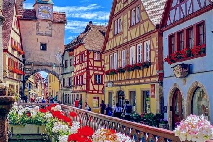 Eleanor, 22 — Escort in Ehrenburg, Germany