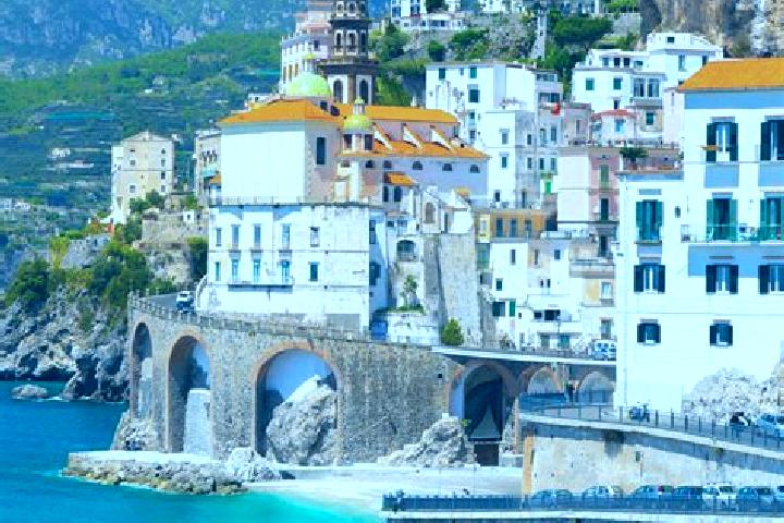Eleanor, 22 — Escort in Grimaldi, Italy