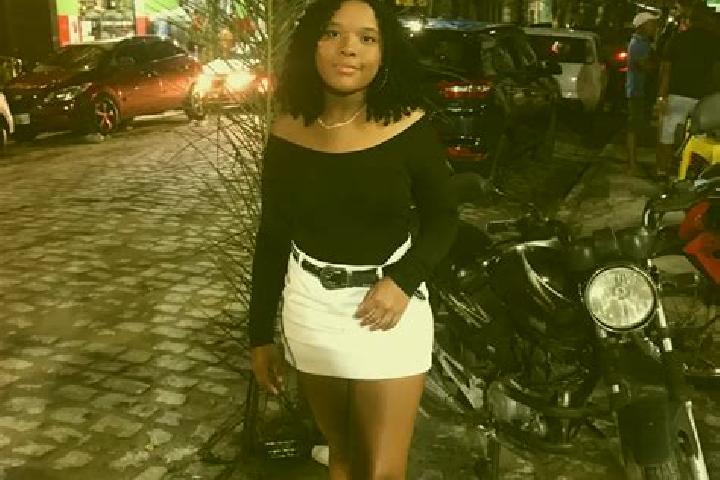 Eleanor, 22 — Escort in Itapitanga, Brazil