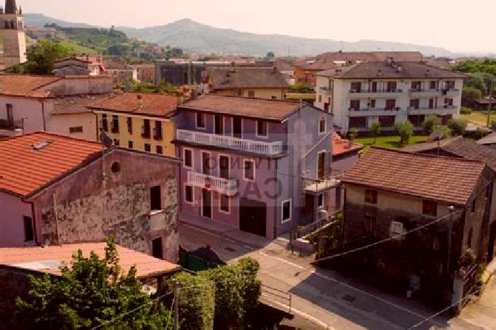 Eleanor, 22 — Escort in Montecchia di Crosara, Italy