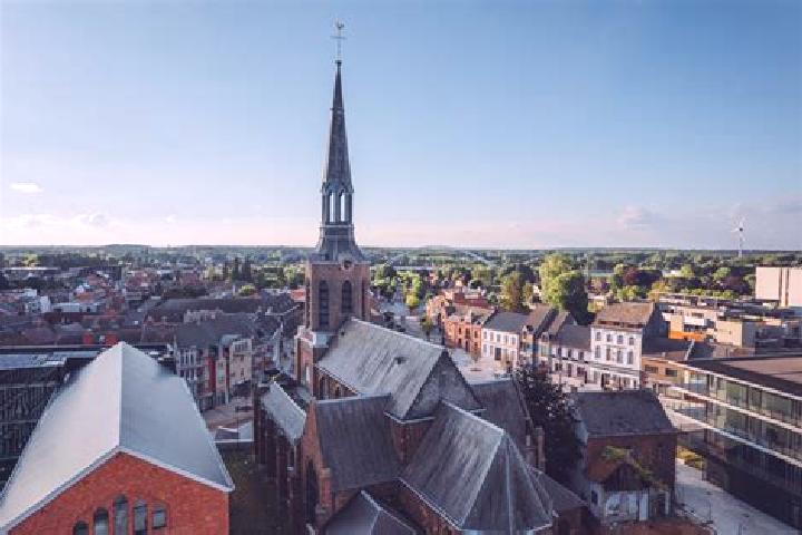 Eleanor, 22 — Escort in Waregem, Belgium