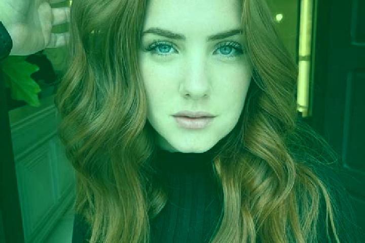 Eleanor, 23, a auburn blue-eyed caucasian companion based in Pavigliana. Offering BDSM, OWO, Dinner Date. Available for incall and outcall, overnight booking...
