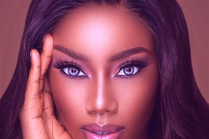 Eleanor, 23, a black blue-eyed ebony companion based in Huzhuang. Offering 69, Striptease, Dinner Date. Available for incall and outcall, day and evening dates.