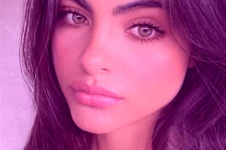 Eleanor, 23, a black dark-eyed middle eastern companion based in Lomboy. Offering Fetish, 69, GFE. Available for incall and outcall, day and evening dates.