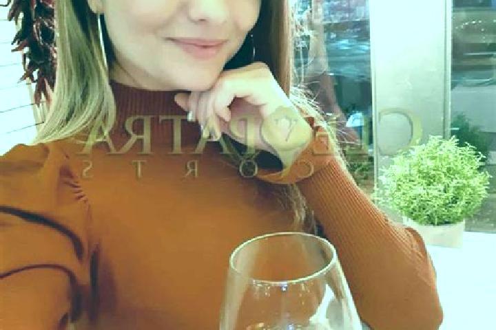 Eleanor, 23, a red dark-eyed slavic companion based in Laje do Muriae. Offering Fetish, Couples, Prostate Massage, Dinner Date, OWO. Available for incall and...