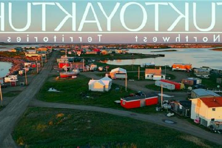 Eleanor, 23 — Escort in Tuktoyaktuk, Canada