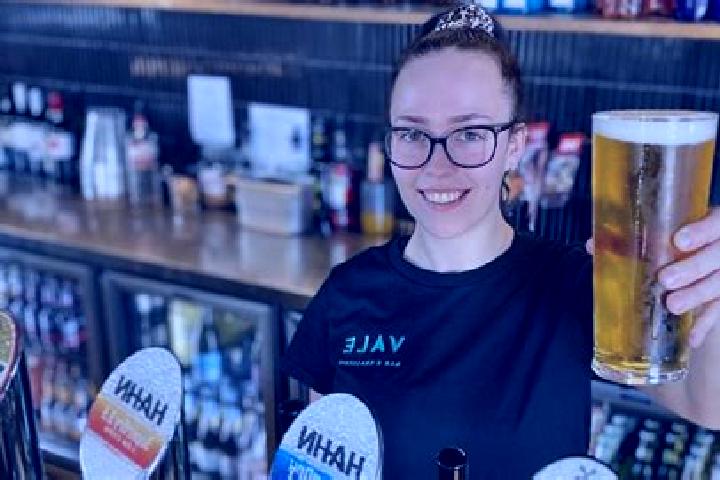 Eleanor, 23 — Escort in Yangebup, Australia