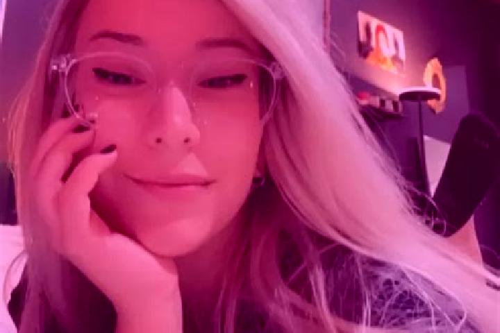 Eleanor, 24, a blonde grey-eyed caribbean companion based in Zell am Moos. Offering A-Level, 69. Available for incall and outcall, day and evening dates.