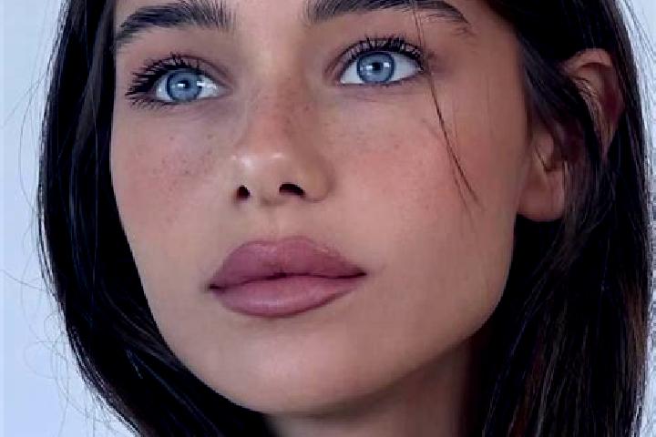 Eleanor, 24, a brunette brown-eyed slavic companion based in Leimen. Offering Striptease, Tantra. Available for incall and outcall, day and evening dates.