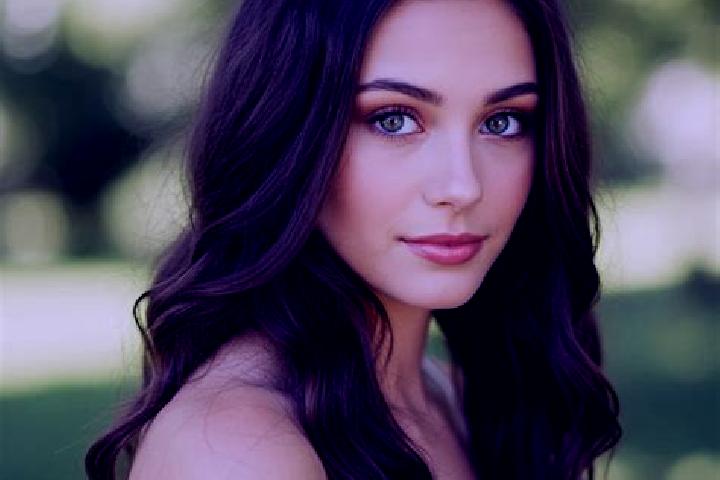 Eleanor, 24, a brunette hazel-eyed latina companion based in Bischberg. Offering Striptease, Couples, OWO. Available for incall and outcall, overnight bookin...