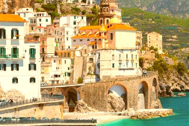 Eleanor, 24 — Escort in Breno, Italy