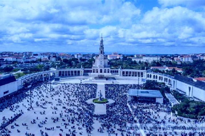 Eleanor, 24 — Escort in Fatima, Portugal