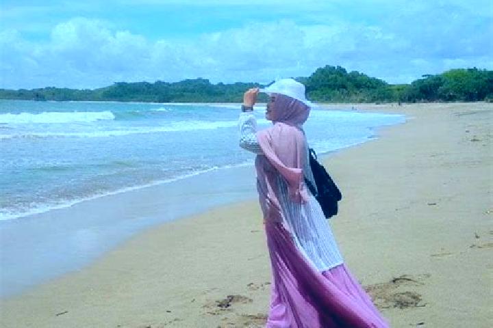 Eleanor, 24 — Escort in Mergayu, Indonesia