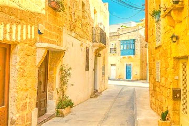 Eleanor, 24 — Escort in Naxxar, Malta