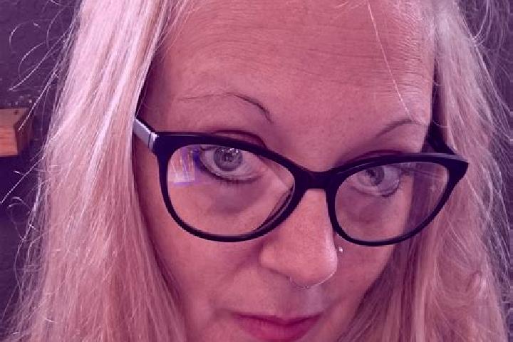Eleanor, 24 — Escort in Ralls, United States