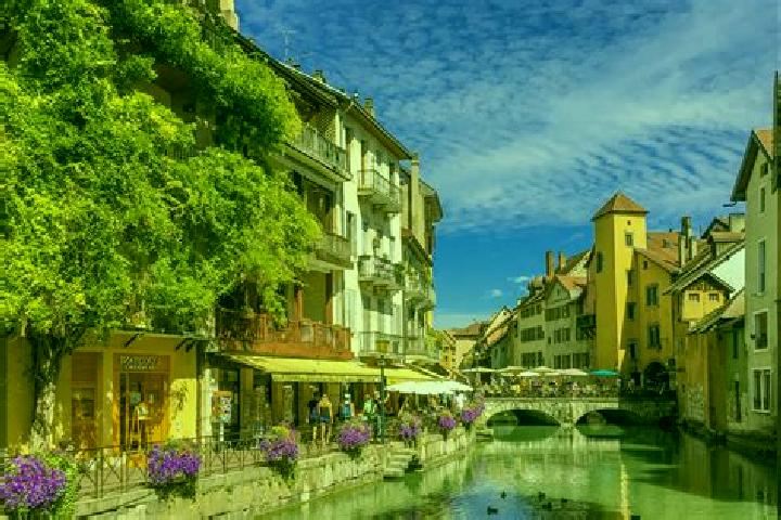Eleanor, 24 — Escort in Seillans, France
