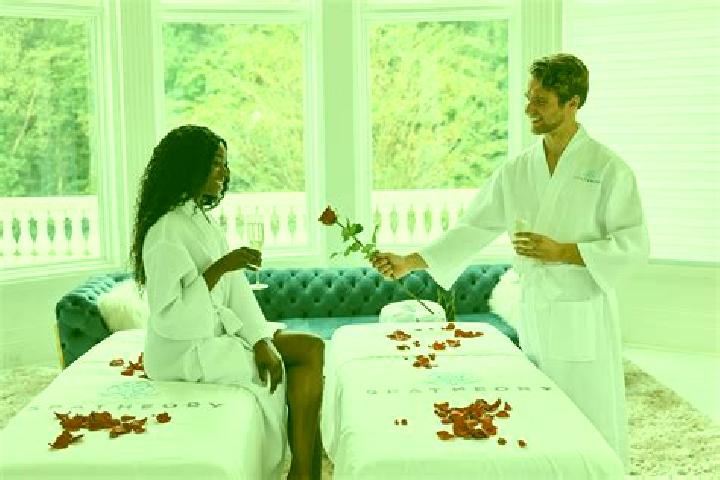 Eleanor, 25, a auburn grey-eyed ebony companion based in Hizma. Offering Couples, Erotic Massage, Girlfriend Experience, Dinner Date. Available for incall an...