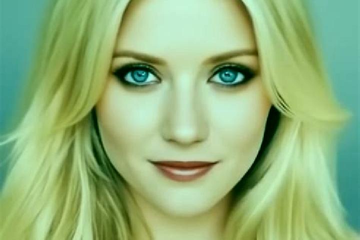 Eleanor, 25, a blonde grey-eyed caucasian companion based in River Heights. Offering Fetish, CIM, Roleplay. Available for incall and outcall, day and evening...
