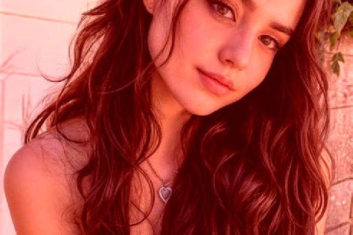 Eleanor, 25, a brunette hazel-eyed middle eastern companion based in Ovgort. Offering Couples, OWO, BDSM, Party Girl. Available for incall and outcall, day a...