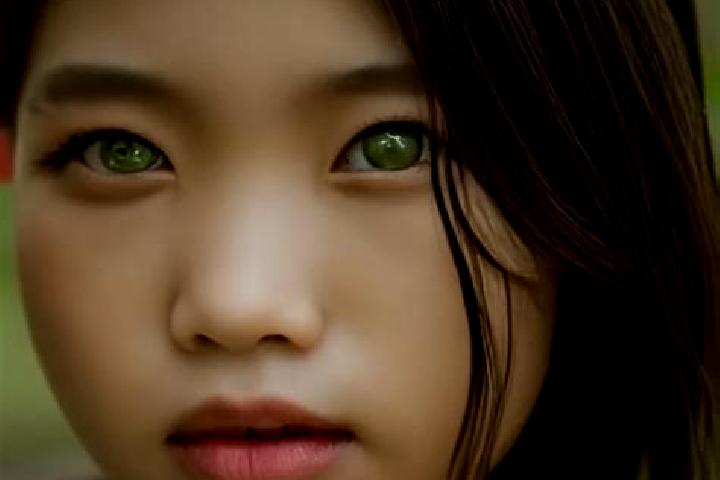 Eleanor, 25, a dark blonde green-eyed asian companion based in Aerdt. Offering CIM, Striptease. Available for incall and outcall, overnight bookings available.