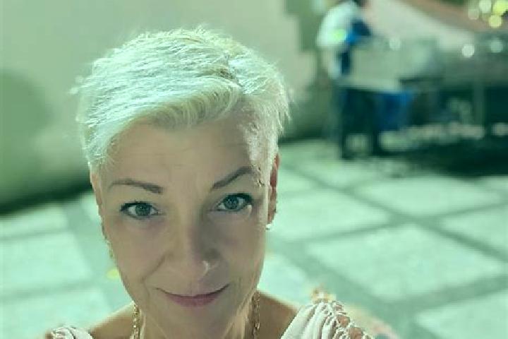 Eleanor, 25 — Escort in Rechtsupweg, Germany