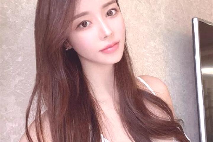 Eleanor, 25 — Escort in Yaygin, Turkey