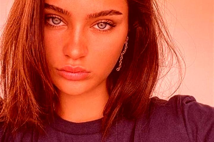 Eleanor, 26, a brunette blue-eyed ebony companion based in Majuanzi. Offering OWO, BDSM, Couples. Available for incall and outcall, day and evening dates.