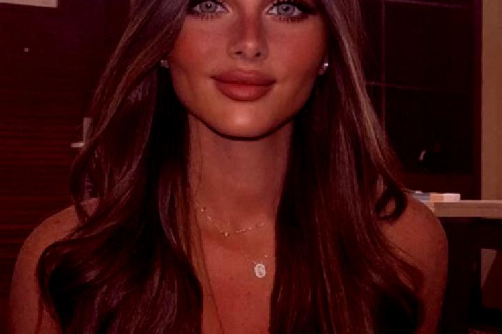 Eleanor, 26, a brunette dark-eyed ebony companion based in Ikwiriri. Offering Couples, Deep French Kissing, OWO. Available for incall and outcall, day and ev...