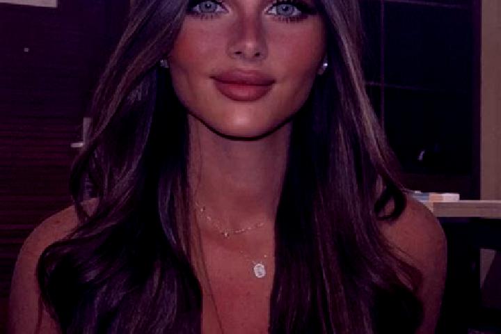 Eleanor, 26, a brunette dark-eyed slavic companion based in Shinkafi. Offering Roleplay, Prostate Massage, OWO, BDSM, Massage. Available for incall and outca...