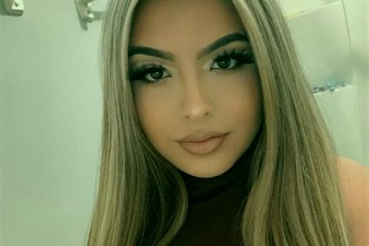 Eleanor, 26, a red blue-eyed mixed companion based in Ceres. Offering Fetish, Striptease, OWO. Available for incall and outcall, overnight bookings available.