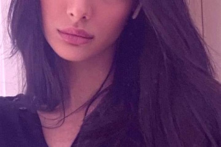 Eleanor, 26, a red dark-eyed middle eastern companion based in Mandiana. Offering GFE, Overnight, Party Girl, Deep French Kissing, A-Level. Available for inc...